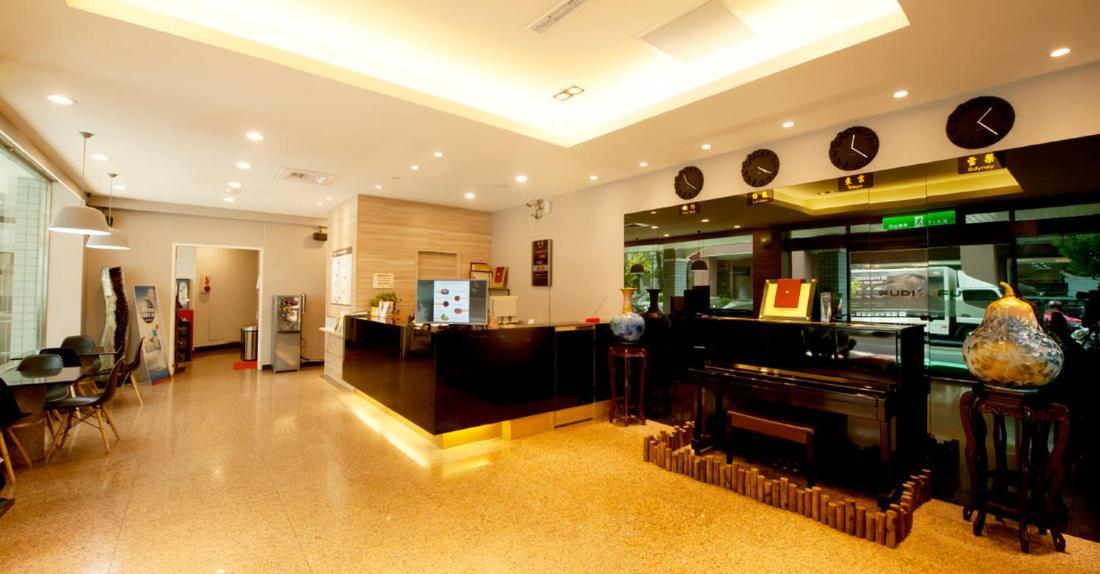 Fudi Hotel Taichung Extérieur photo