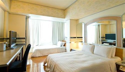 Fudi Hotel Taichung Extérieur photo