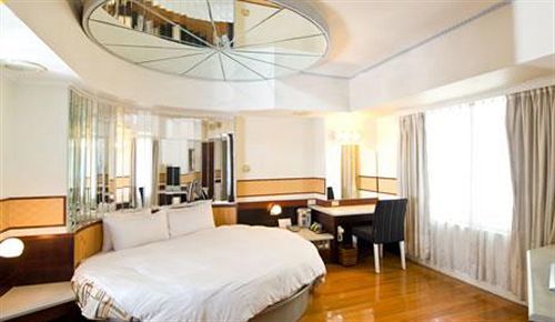 Fudi Hotel Taichung Extérieur photo