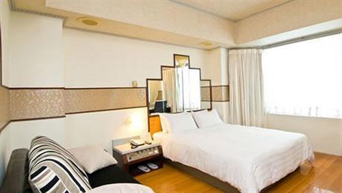 Fudi Hotel Taichung Extérieur photo